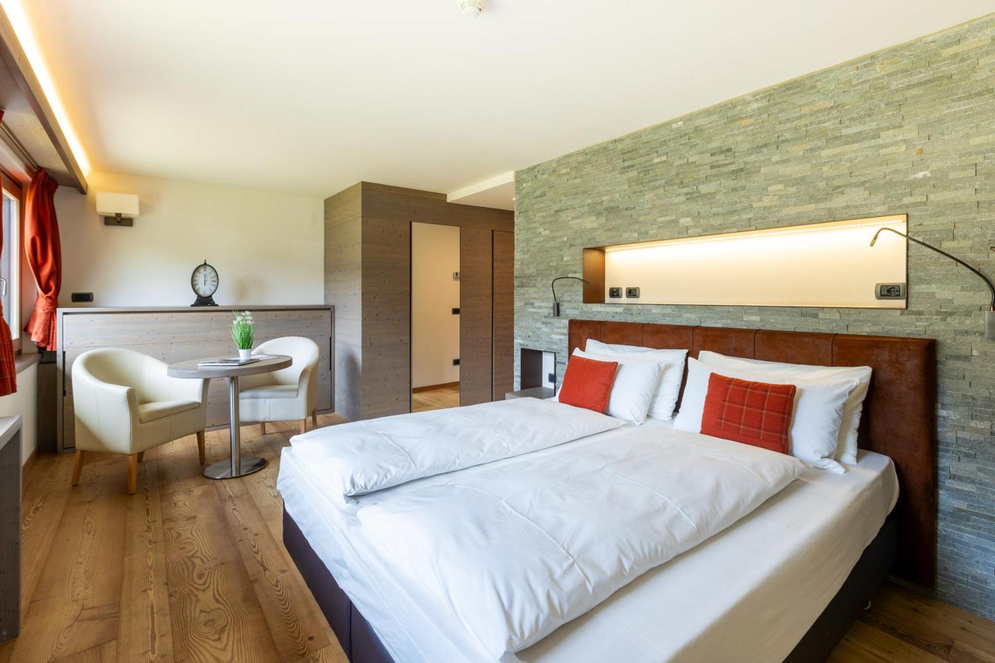 Hotel Cardo Isolaccia Bagian luar foto