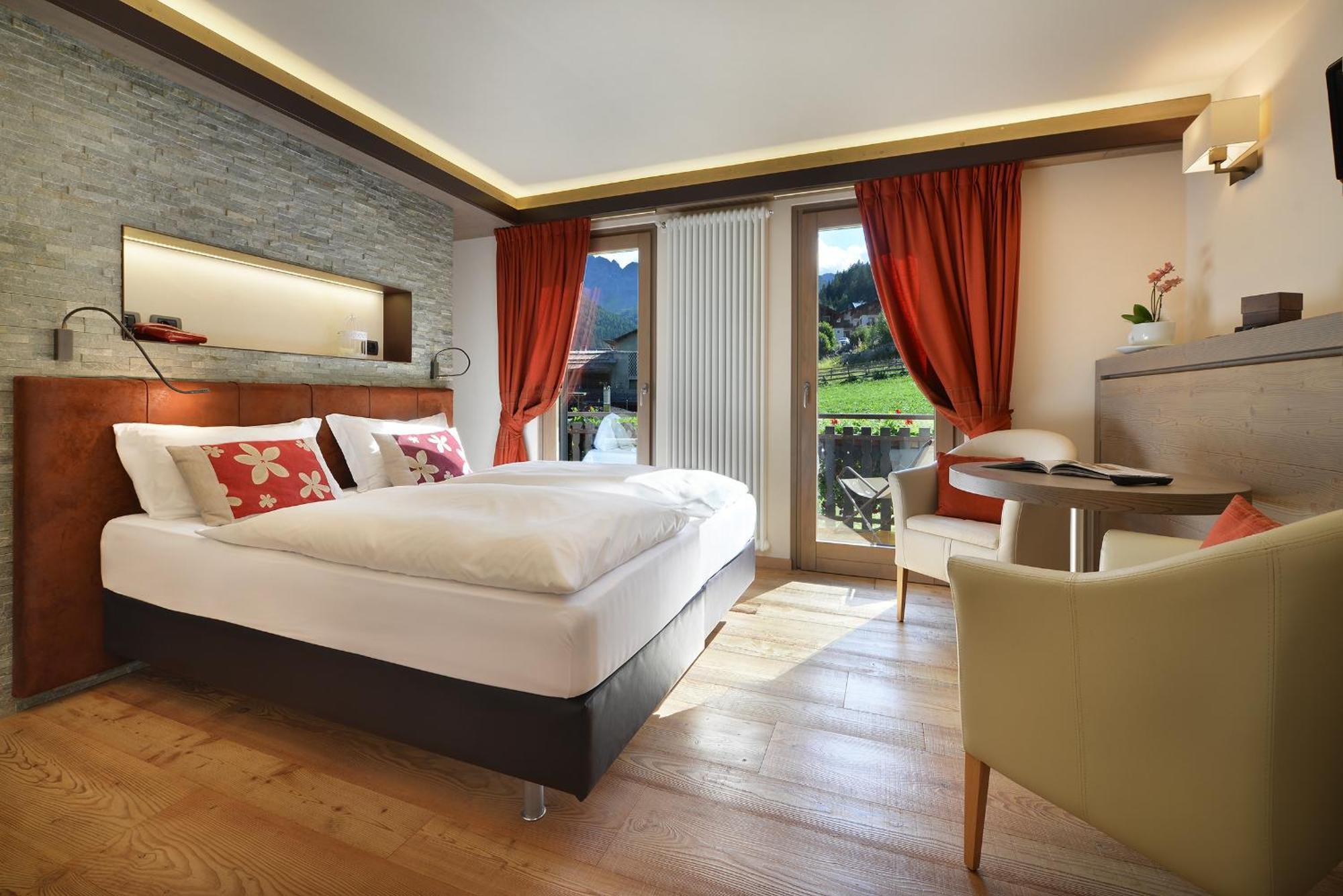 Hotel Cardo Isolaccia Bagian luar foto