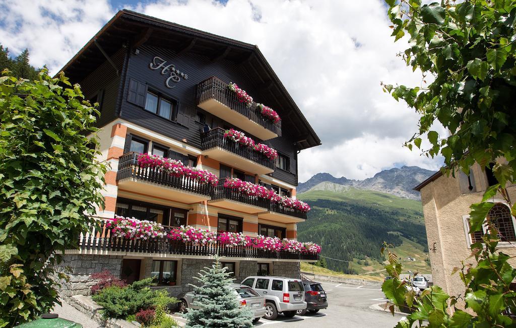 Hotel Cardo Isolaccia Bagian luar foto